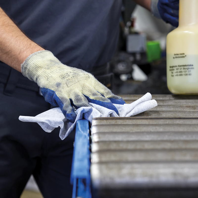 Tork Industrial Centrefeed Advanced 4-Ply Paper Wiper